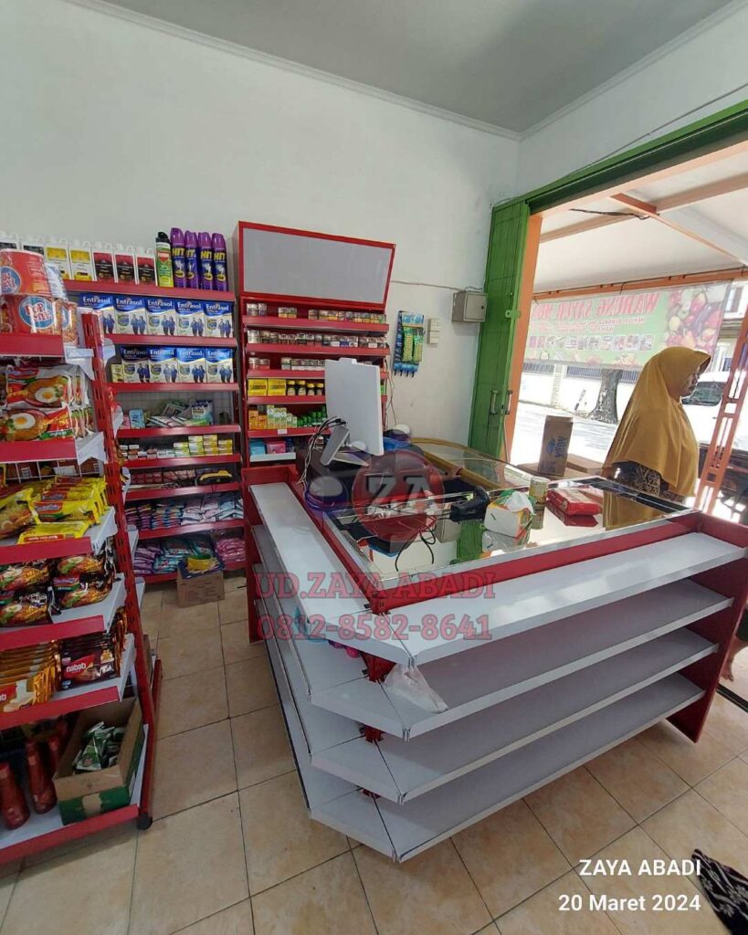 Peralatan yang wajib ada di meja kasir