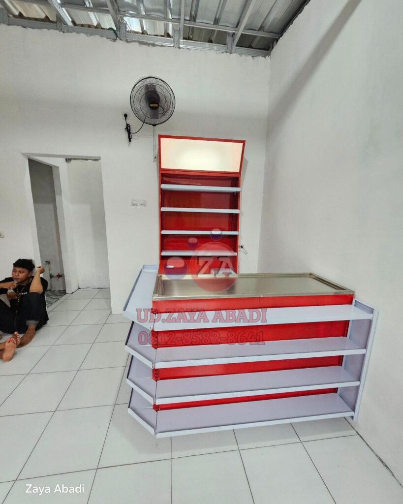 Tata letak meja kasir minimarket sesuai ukuran